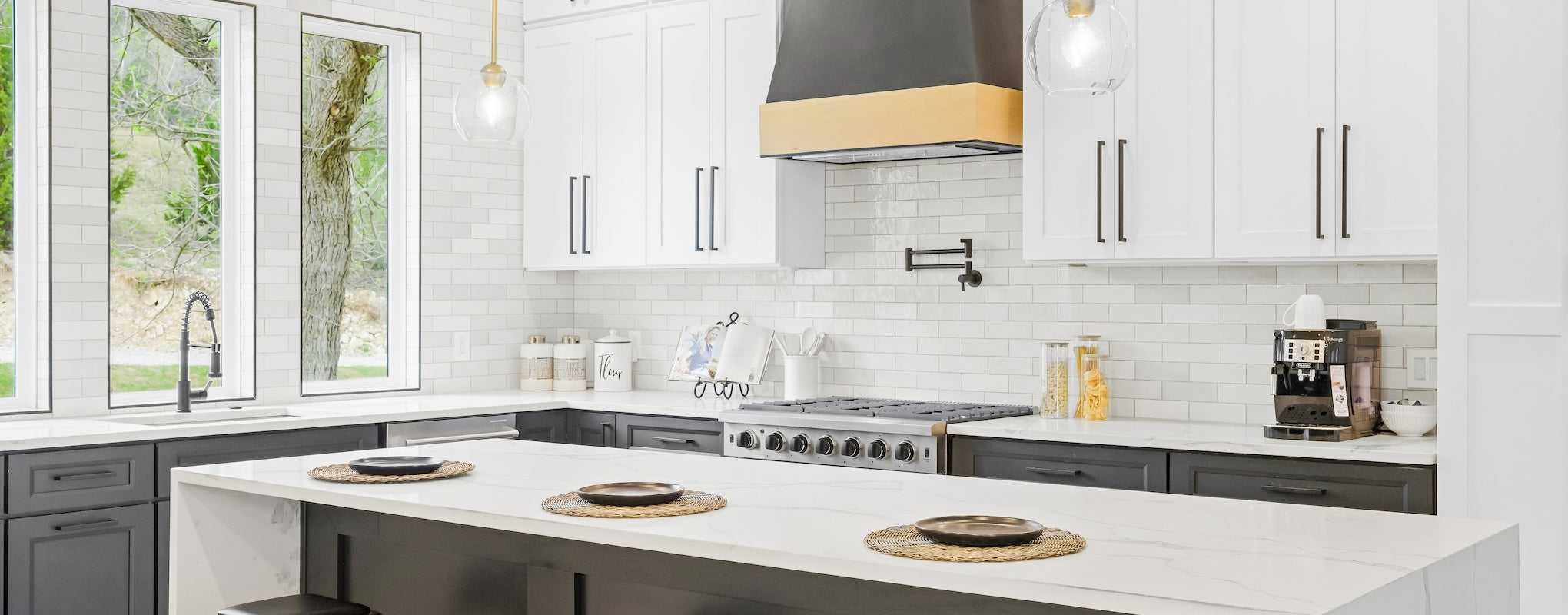 White and BLack KCC RTA Cabinets in a Kitchen